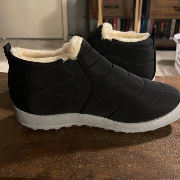 Waterproof Booties - Picture 2 of 5